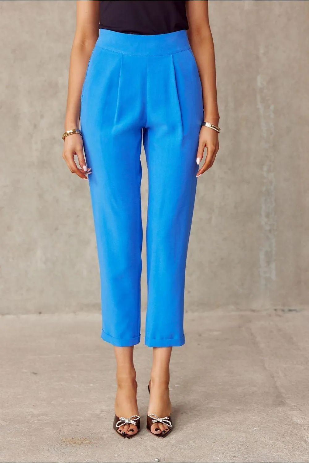 Chic Straight-Leg Trousers by Roco Fashion