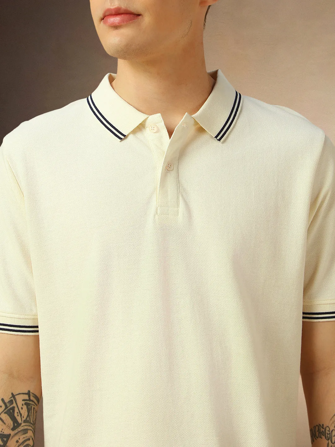 Men's White Solid Polo Collar Half Sleeves T-shirt