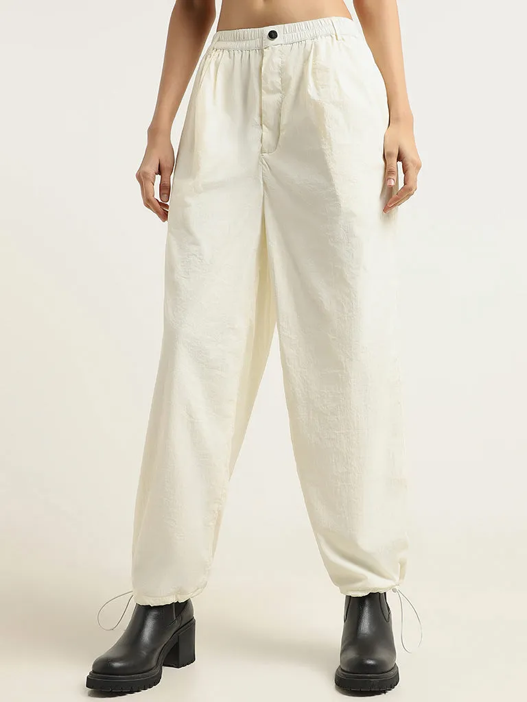 Nuon White Straight-Leg Trousers