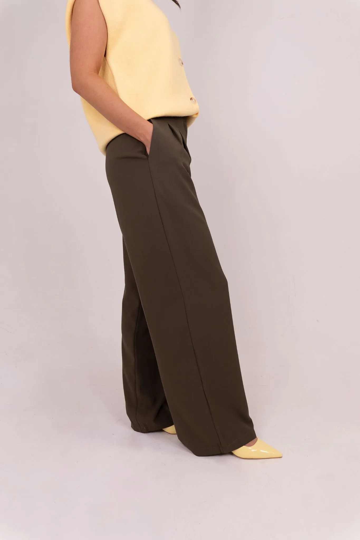 Willow Wide Leg Trousers In Khaki